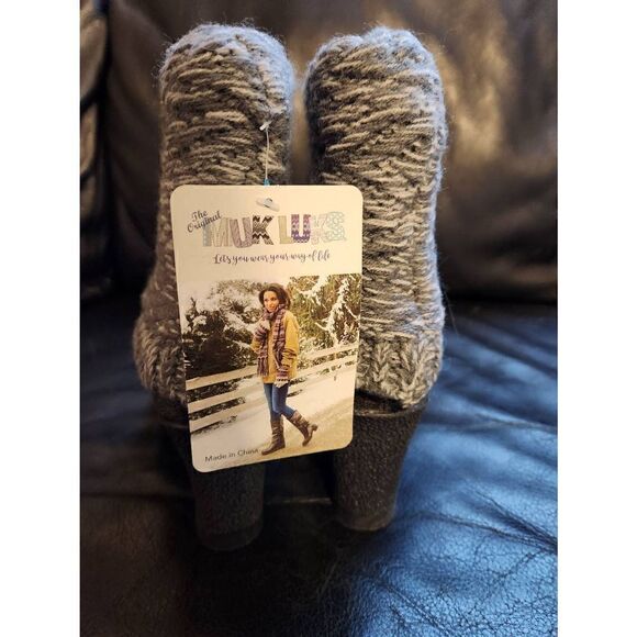 NWT MucLuks GreyLea Striped Canvas and sweater Waterproof  boots size 8 - Picture 4 of 7